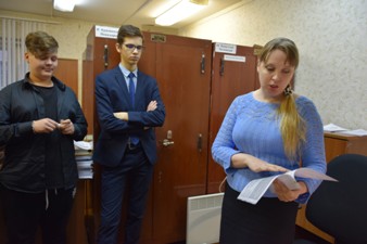 Занятие по профориентации и экскурсия для учащихся 9 класса гимназии 1 г. Костромы. Фото.